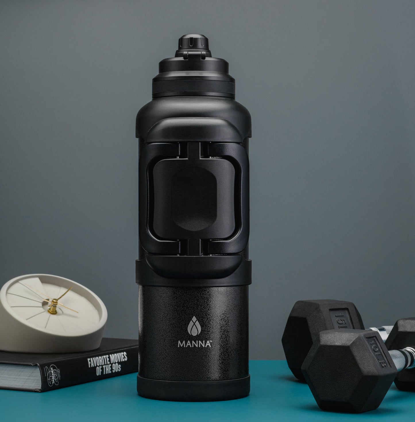 4l-titan-bottle-135-oz-w1 A0029681.jpg