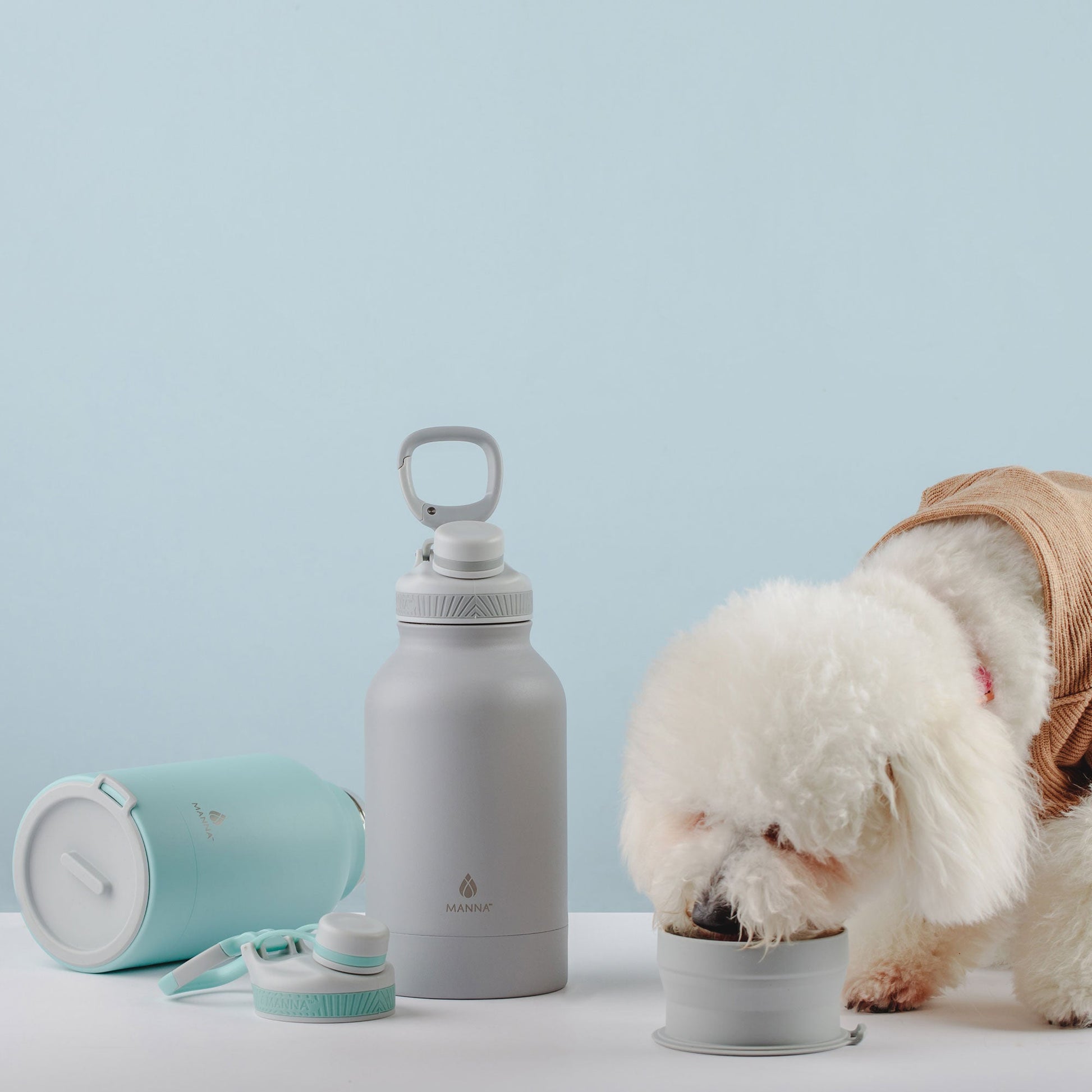 46-oz-rover-bottle-q2 WEB_156A7390_2b12558f-2e11-4712-881b-a120febc680c.jpg